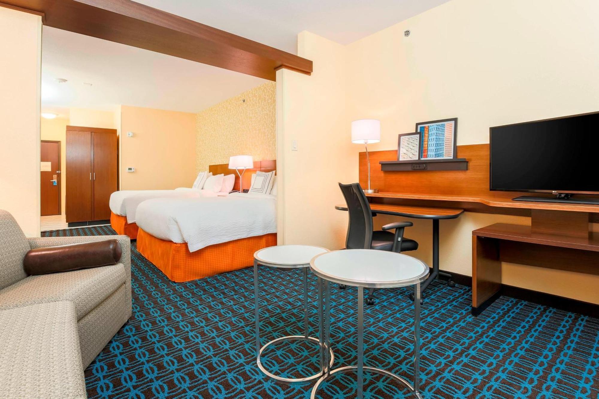 Fairfield Inn & Suites By Marriott Pleasanton Bagian luar foto