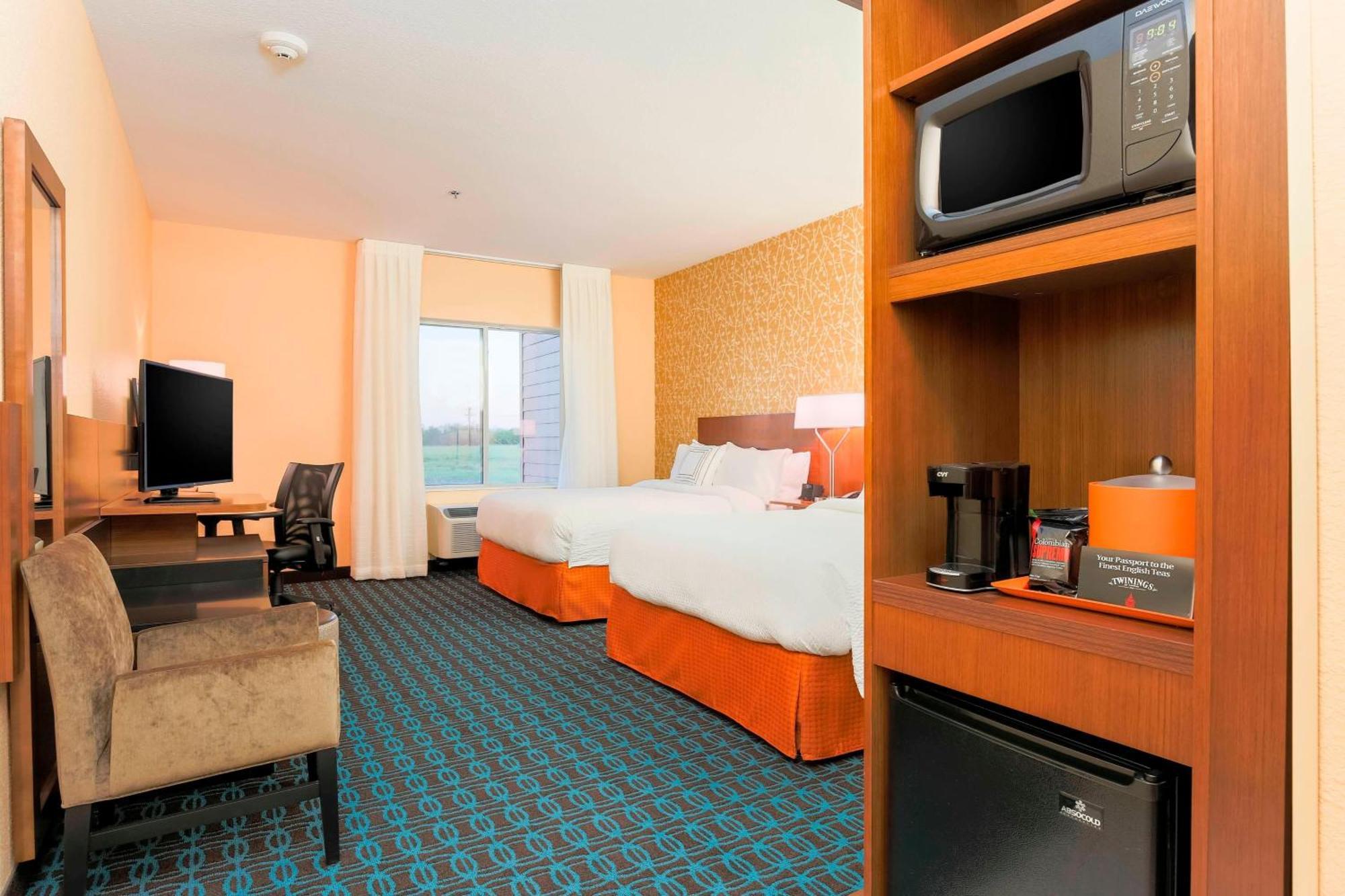 Fairfield Inn & Suites By Marriott Pleasanton Bagian luar foto