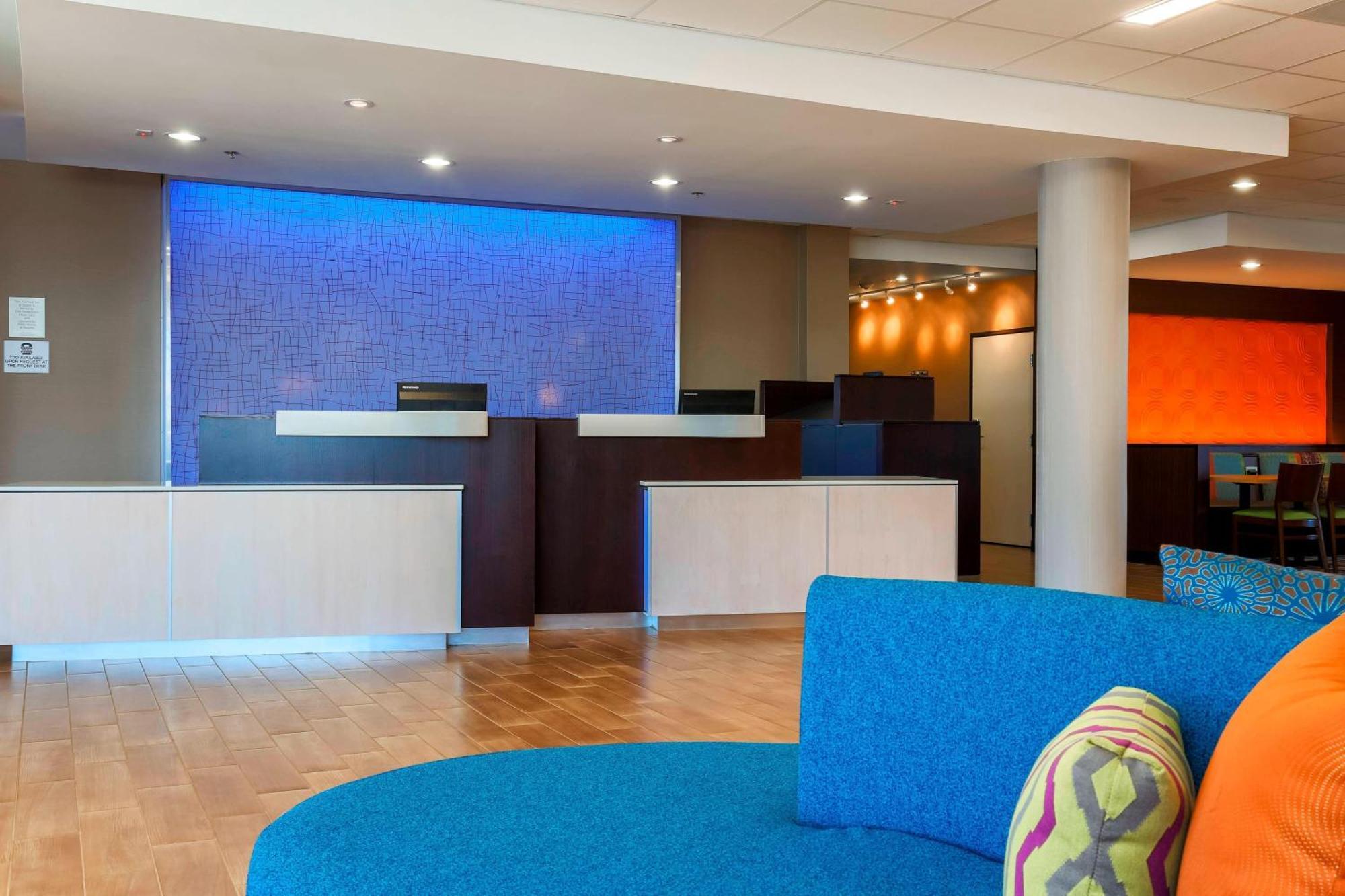 Fairfield Inn & Suites By Marriott Pleasanton Bagian luar foto